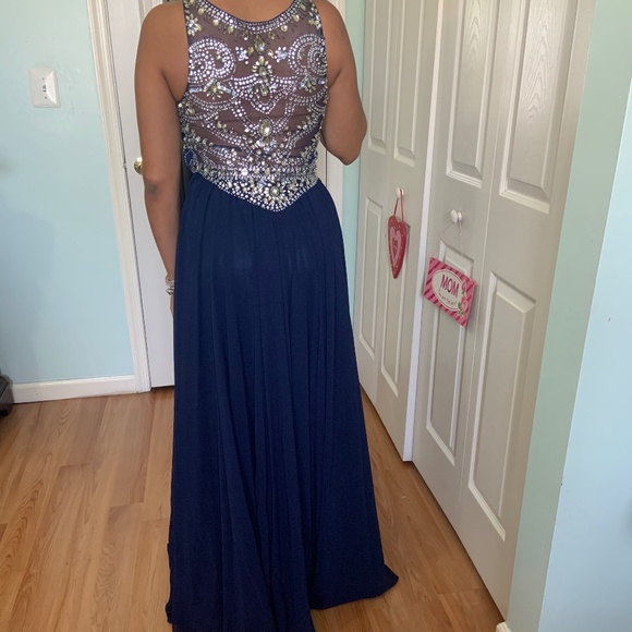 Prom/Event Dress - Picture 3 of 5